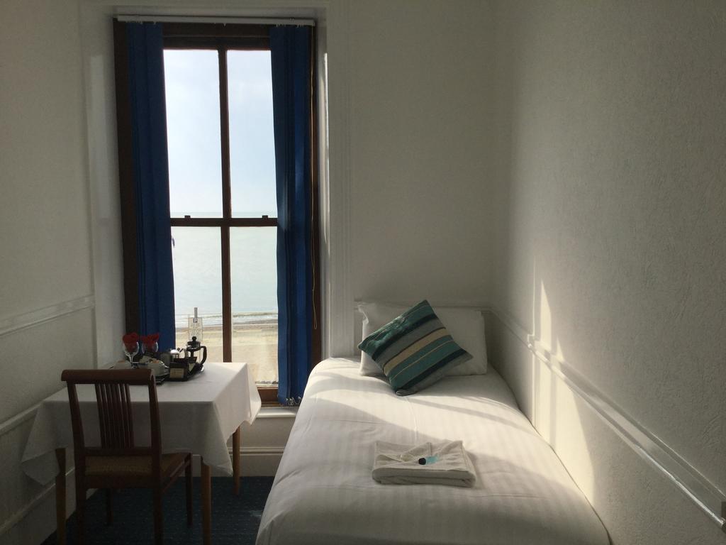 Celtic Bay Guest House Абъристуит Екстериор снимка